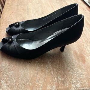 Stuart Weitzman Satin Pumps size 8